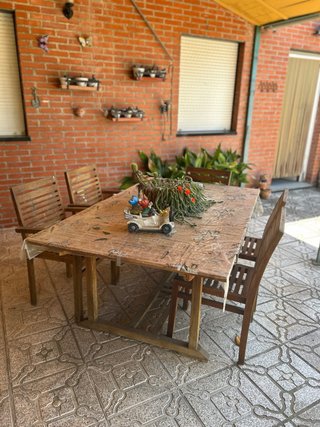 Mesa de madera para exterior