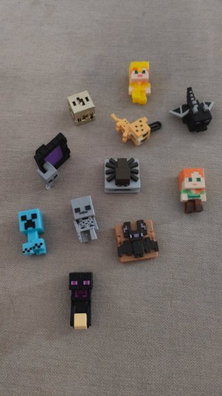 Cambio Mini Figuras Minecraft Kinder Joy