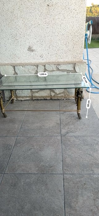 Mesa auxiliar cristal y metal dorado
