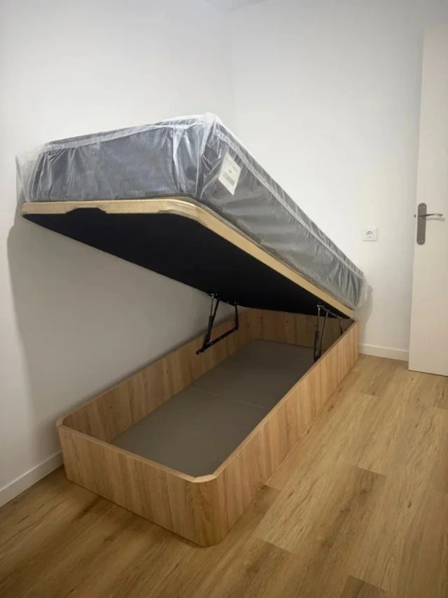 Canapés y colchónes nuevos 150×190 liquidación