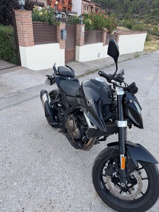 VOGE 625 R Naked Negra