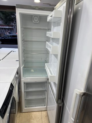 Nevera Liebherr con garantía