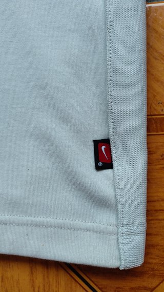 Camiseta Nike Beige Manga Corta