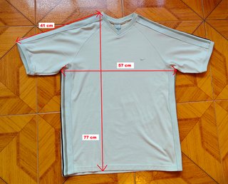 Camiseta Nike Beige Manga Corta