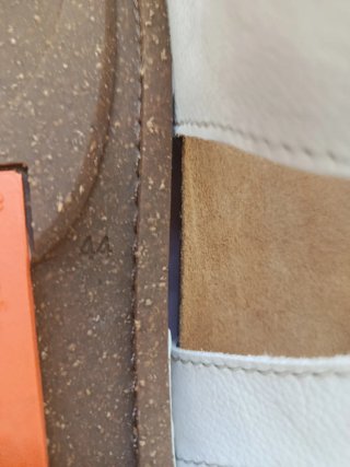 Sandalias ART  color hueso unisex