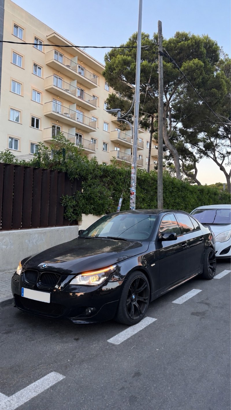 BMW Serie 5 2004 - foto 1
