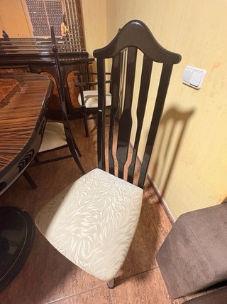 Comedor completo de madera y cristal