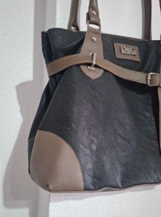 Bolso Negro y Marrón