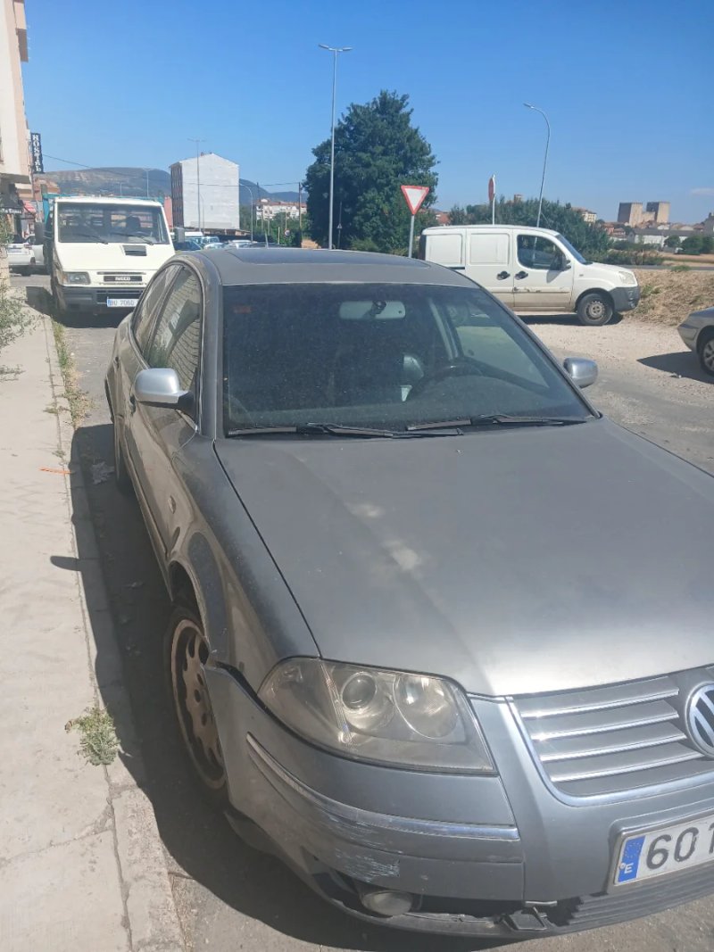Volkswagen Passat 2002 - foto 1
