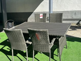 Nueva terraza de mesa + 4 sillas
