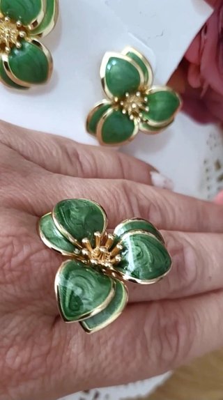 Conjunto Anillo y Pendientes Flor Verde