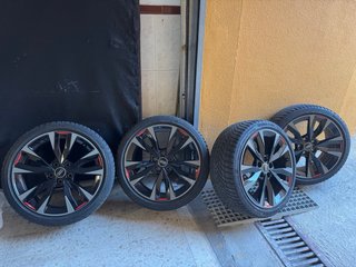 4 llantas audi y sus cubiertas bridgestone