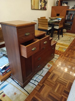 Mueble escalonado de madera