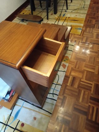 Mueble escalonado de madera