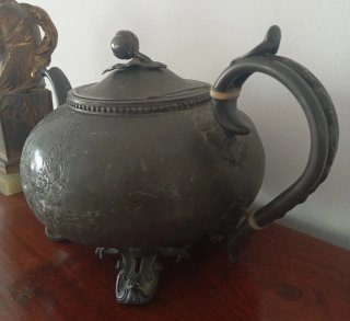 Tetera antigua inglesa siglo XIX.