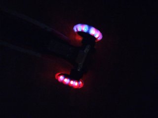 Patinete Regulable y plegable con luces 4-8 años