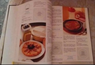 Libro Vintage "El libro de la cocina Tupperware"