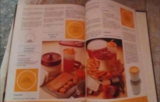 Libro Vintage "El libro de la cocina Tupperware"