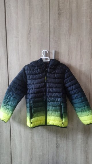 Abrigo niño degradado verde y amarillo