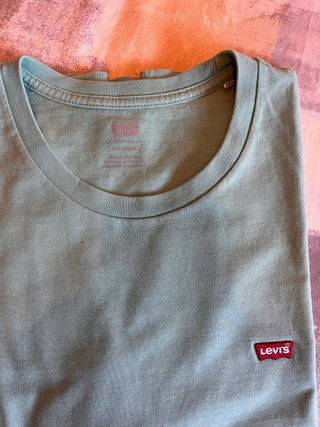 Lote de 2 polos y 3 camisetas Levi’s