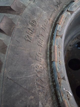 Llantas con neumaticos Maxxis Mudzilla 37x13.5 R15