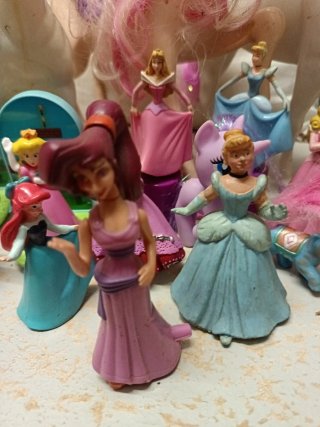 Set di figure vintage Barbie con cavalli e principesse