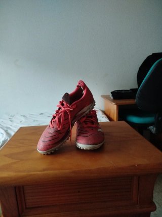Botas de fútbol Adidas Predator Rojas Talla X