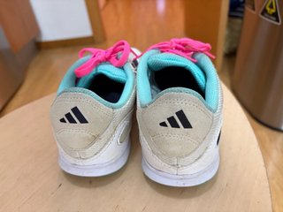 Zapatillas Fútbol Sala Adidas Talla 36 2/3.