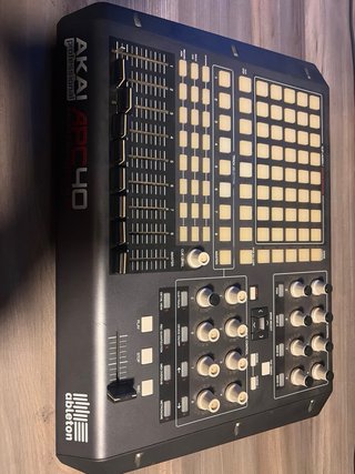 Controlador MIDI Akai APC40 Mk1
