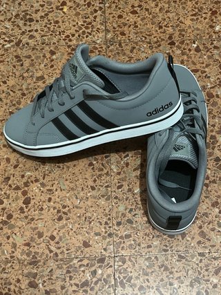 Zapatillas Adidas Grises