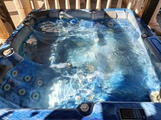 Jacuzzi + techado spa 5 plazas con techo de madera