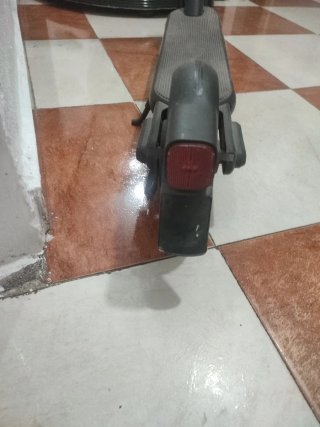 Patinete eléctrico seminuevo
