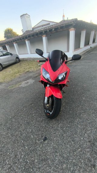 Honda CBR 600 F4i Sportbike Roja/Azul
