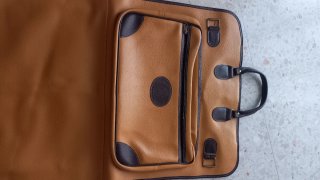 Bolsa portatrajes de viaje piel beige y marrón