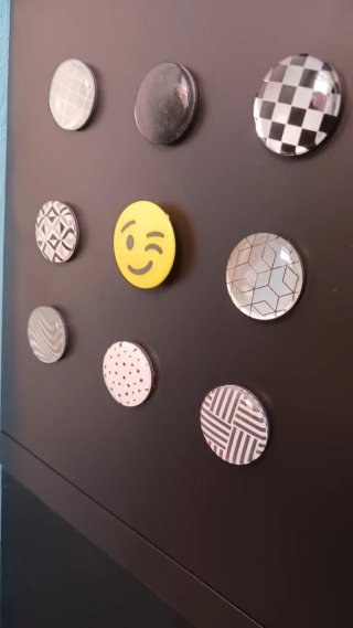 8 Imanes Metalizados + Imán diseño Emoji