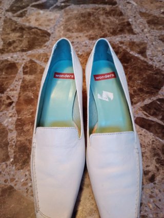 Zapatos Wonders piel beige talla 39