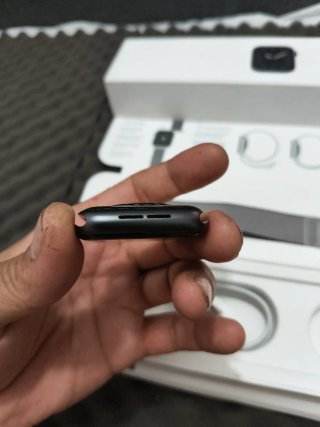 Apple Watch Series 5 Space Gray