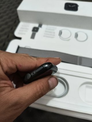 Apple Watch Series 5 Space Gray