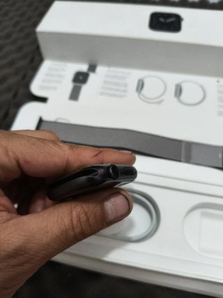 Apple Watch Series 5 Space Gray