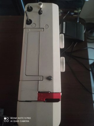 Máquina de coser Alfa Modelo 1303.