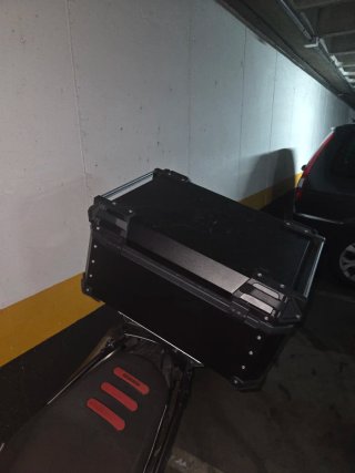 Baúl Moto 65L - Cerradura Forzada