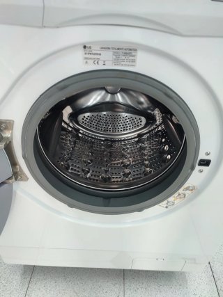 Lavadora con secadora LG 8/4kg 1400rpm clase B
