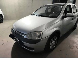 OPEL CORSA 1.2 CLUB 5 PUERTAS - 80.000KM