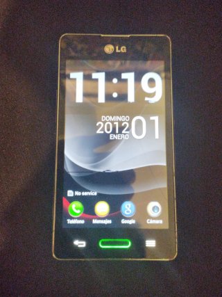 LG Olimpus 5 con cargador