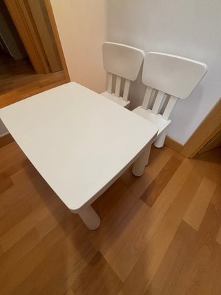 Mesa y 2 Sillas Infantiles IKEA