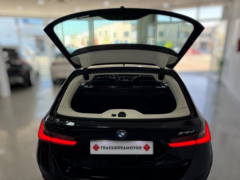 BMW Serie 3 Touring 318d (G21 LCI) 2022, foto 15