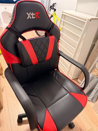 Silla de escritorio XTR negra y roja
