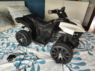 Quad eléctrico infantil