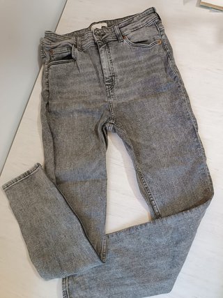 Vaqueros H&M mujer grises