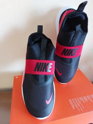 Nike Flex Runner Negro/Rojo